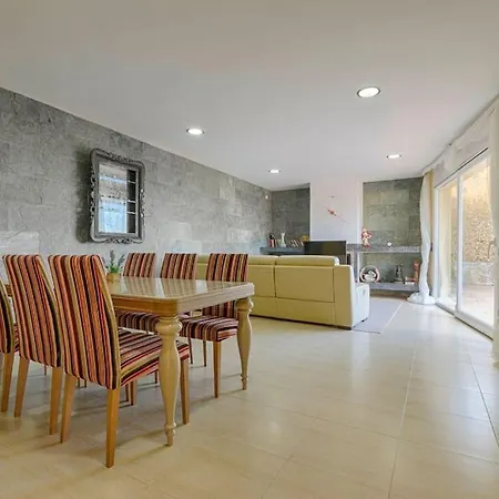 Excepcional Con Vistas Panoramicas A La Bahia De Rosas Immo365 * Palau Saverdera